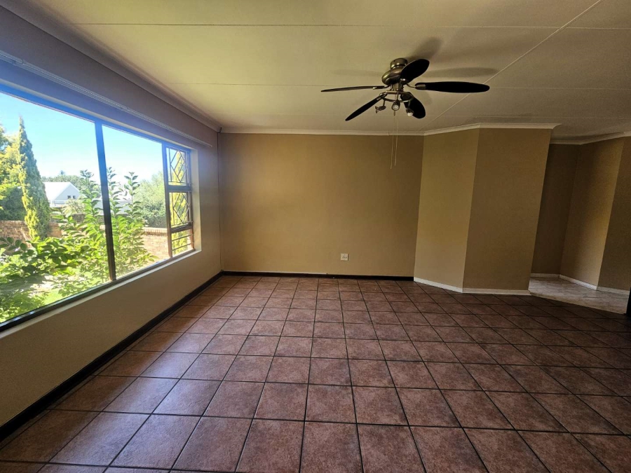 3 Bedroom Property for Sale in Pentagon Park Free State